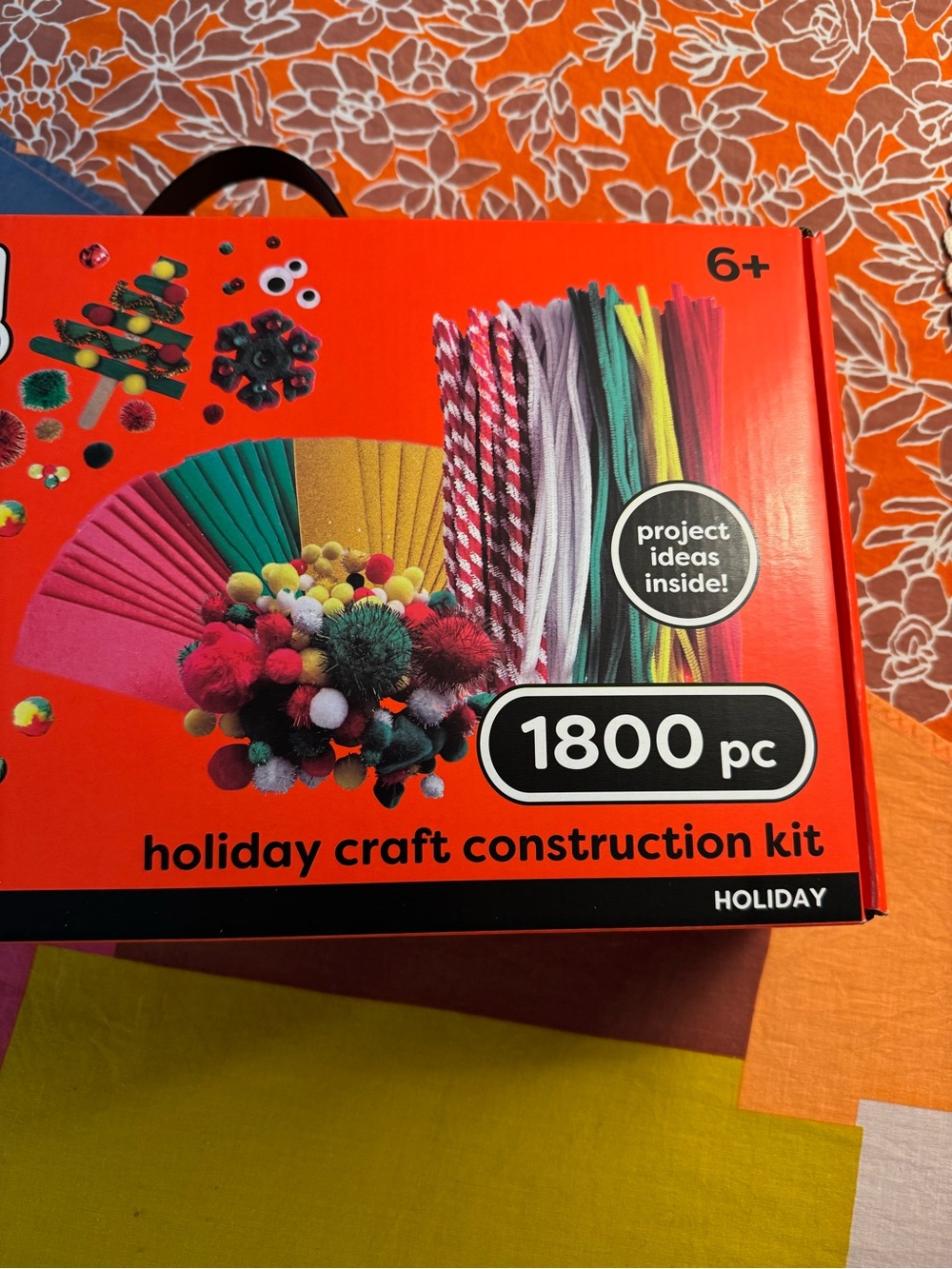 artPOP! Holiday Craft Construction Kit  1,800 pieces - Picture 2 of 8